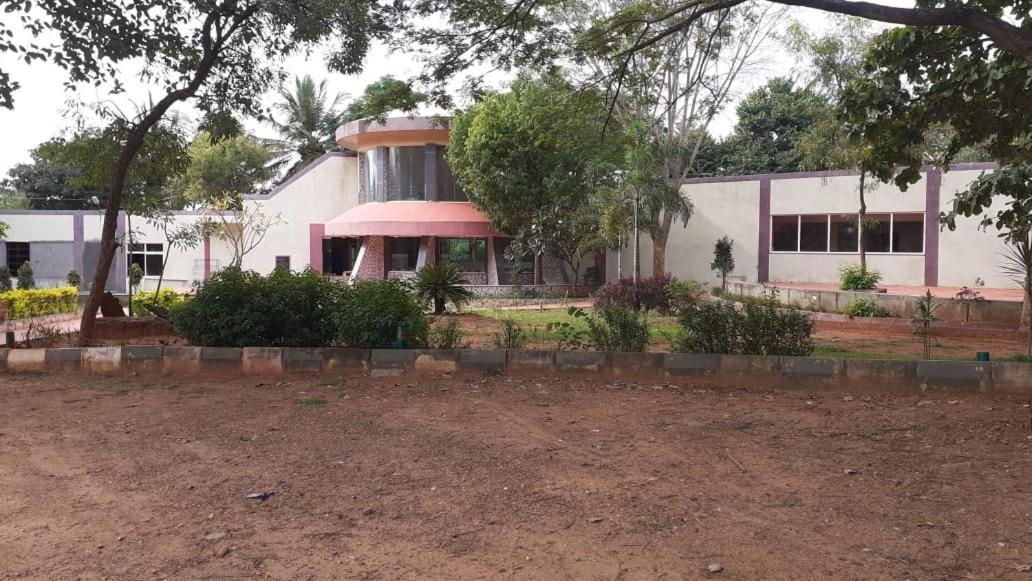 Kstdc Hotel Mayura Pavithra Yediyur Kunigal Екстериор снимка